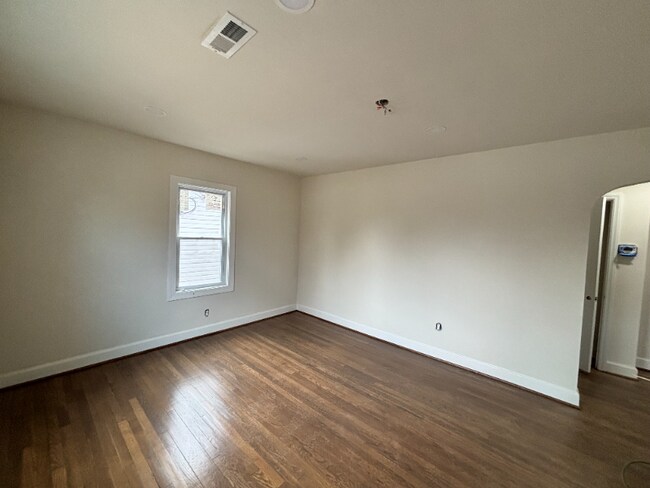 Foto del edificio - 1168 Lockland Ave