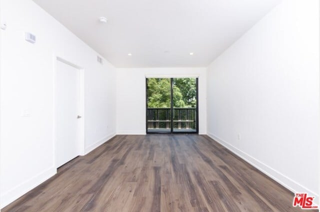 Building Photo - 129 S kings Rd