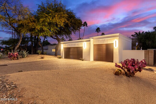 Foto del edificio - 10243 N 58th Pl