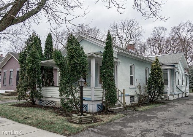 Building Photo - 3 br, 2 bath House - 390 Gregory St