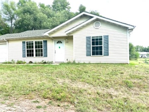 Building Photo - 2335 Main St