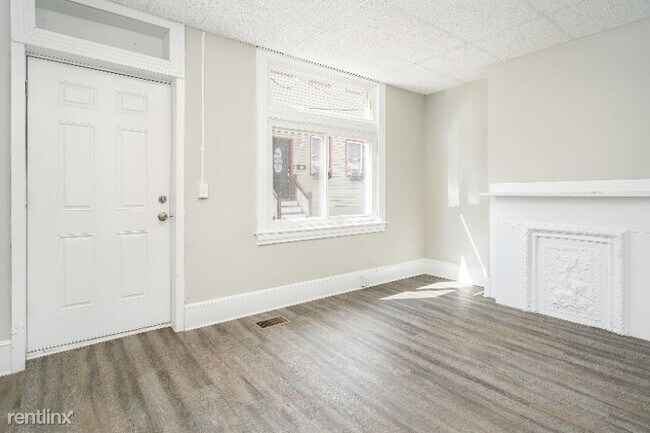 Building Photo - 2 br, 1.5 bath House - 840 Blossom Way