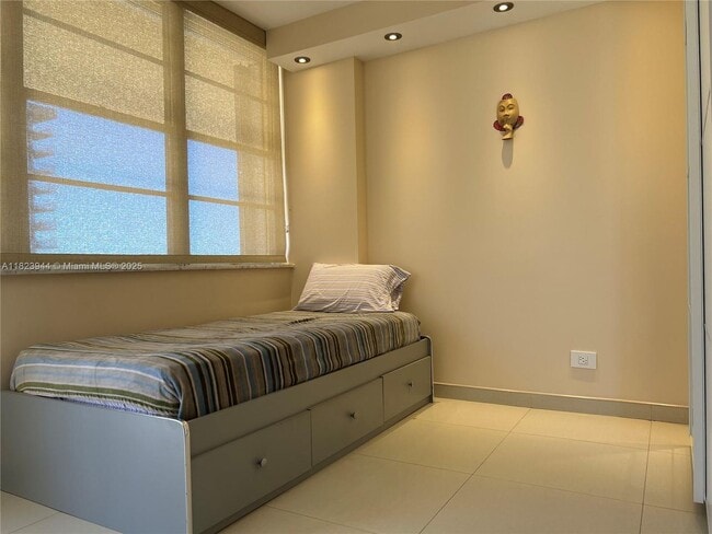 Foto del edificio - 251 174th St