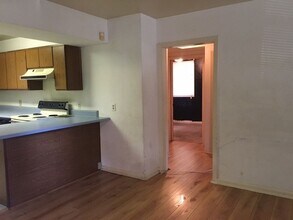 Building Photo - 1670 Pepper Dr