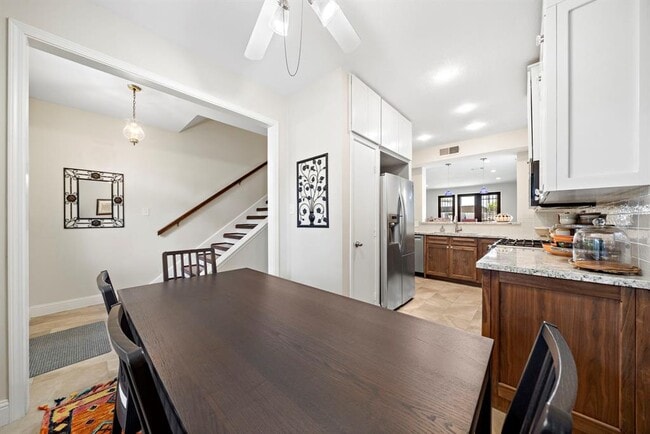 Foto del edificio - 7431 Brompton St