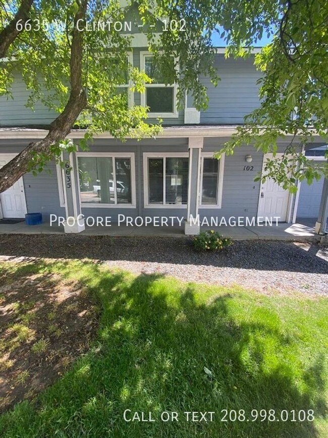 Foto del edificio - 6635 W Clinton Ln