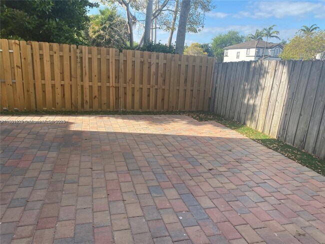 Foto del edificio - 7670 NW 113th Path