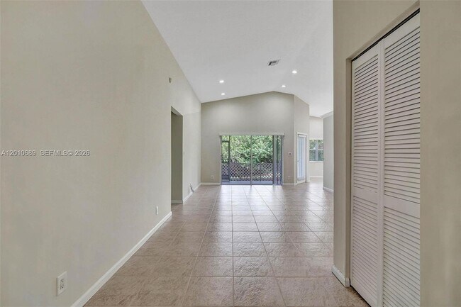 Foto del edificio - 10219 NW 48th Manor