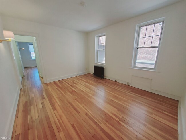 Building Photo - 1 br, 1 bath Condo - 637 Summer St Unit M