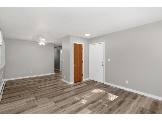 Foto del edificio - 6061 2nd St NE