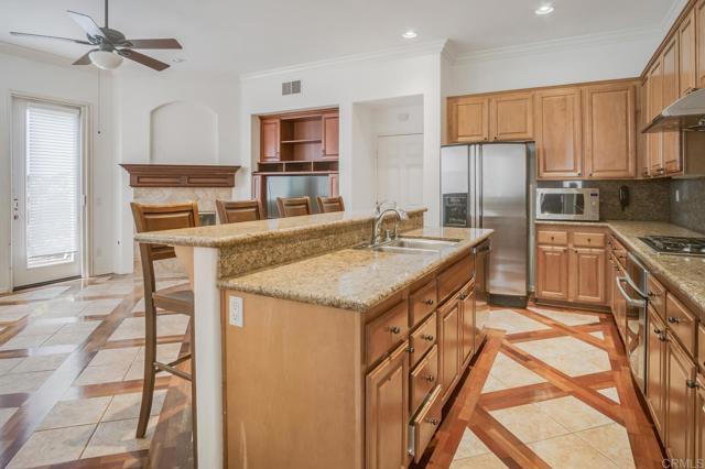 Building Photo - 11354 W San Raphael
