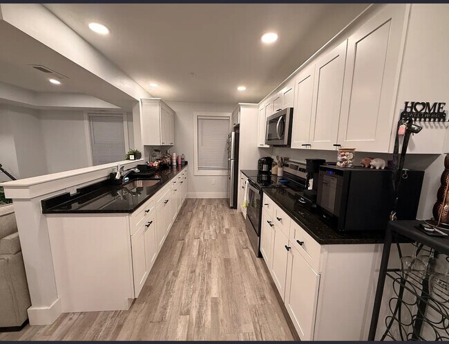 Foto del edificio - 143 Chelmsford St