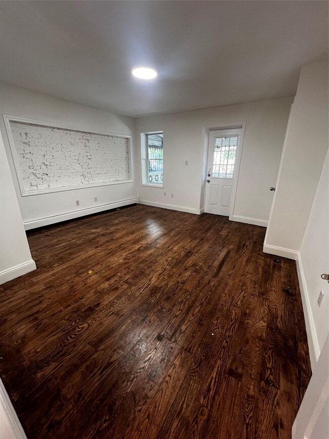 Foto del edificio - 516 E 142nd St