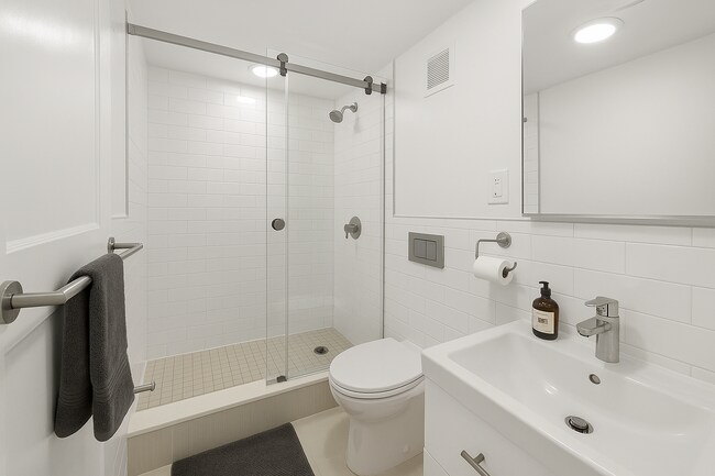 Foto del edificio - 337 E 41st St