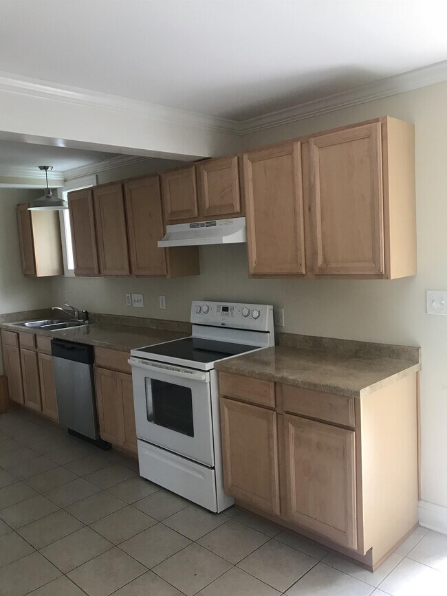 1529 Thomas Ave, Charlotte, NC 28205 House Rental in Charlotte, NC