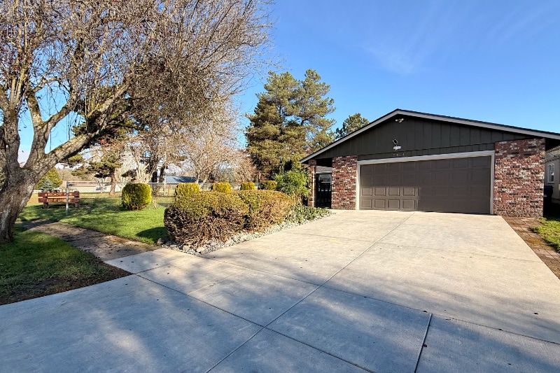 Primary Photo - 2414 48th Ave