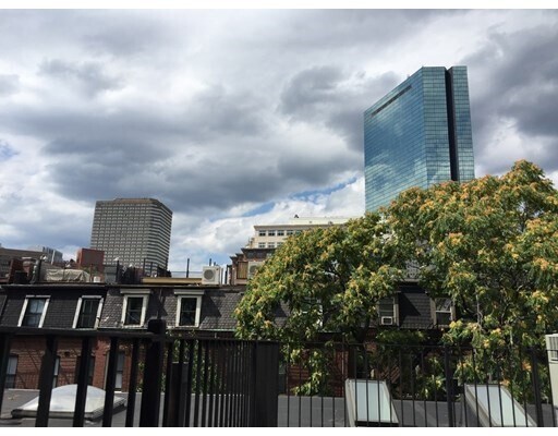 Building Photo - 47 Lawrence St