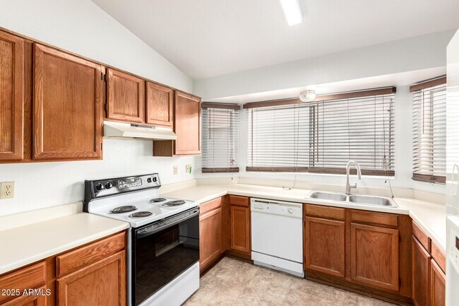 Foto del edificio - 10734 W Ruth Ave