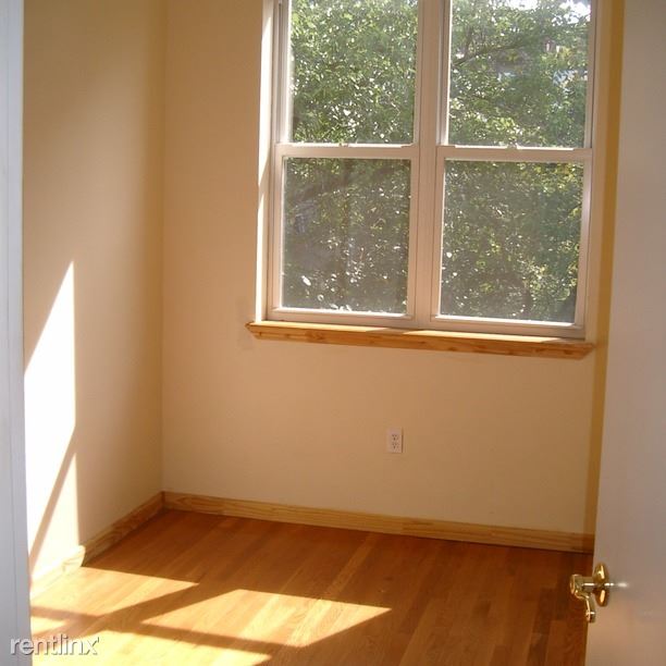 Building Photo - 266 Himrod St