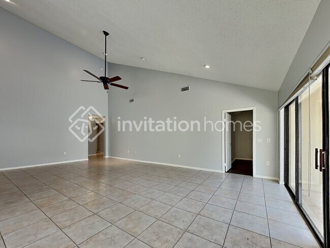 Building Photo - 2880 Eagle Ln