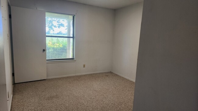 Building Photo - 339 County Rd 45900