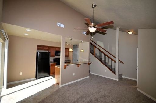 Building Photo - 8743 W Hackamore Dr