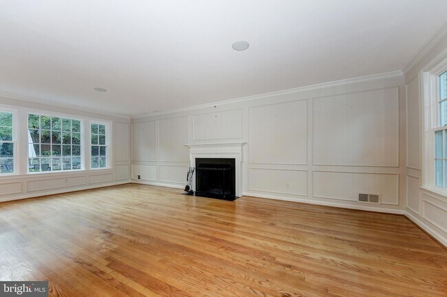 Foto del edificio - 4509 Tournay Rd