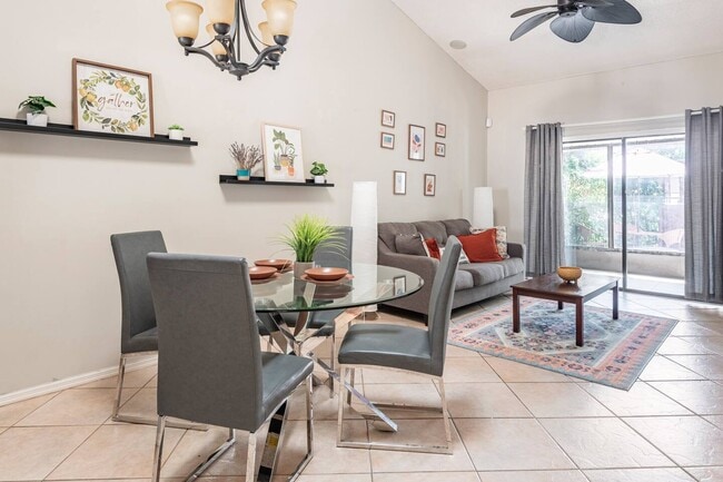 Foto del edificio - 134 Lakepointe Cir