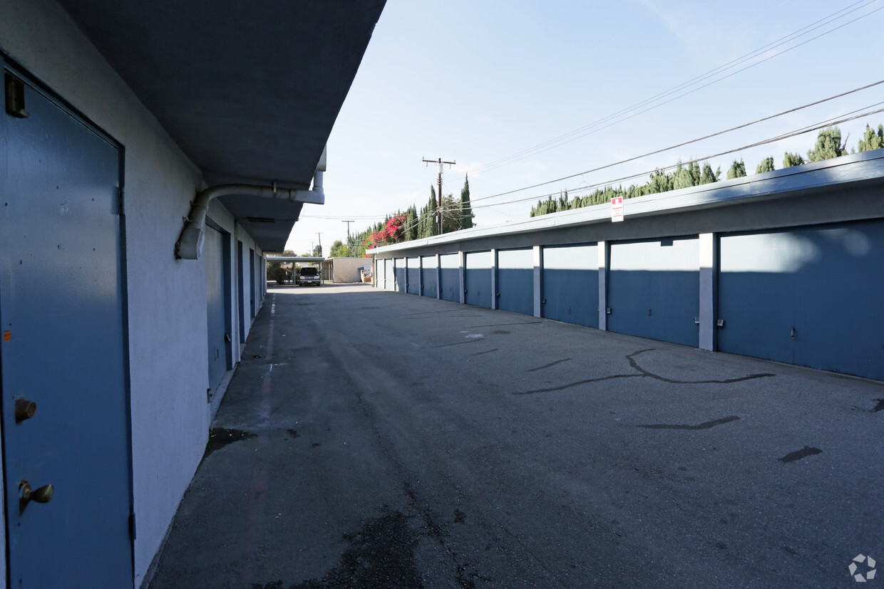 Building Photo - 1210 W Stoneridge Ct