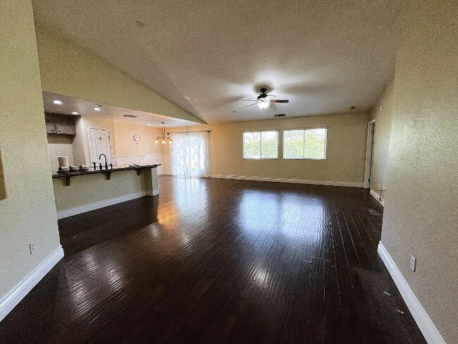 Foto del edificio - 11622 Pacific Harbor Ave