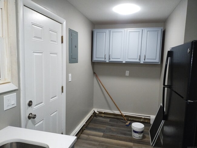 Building Photo - 48 Dupont Pl