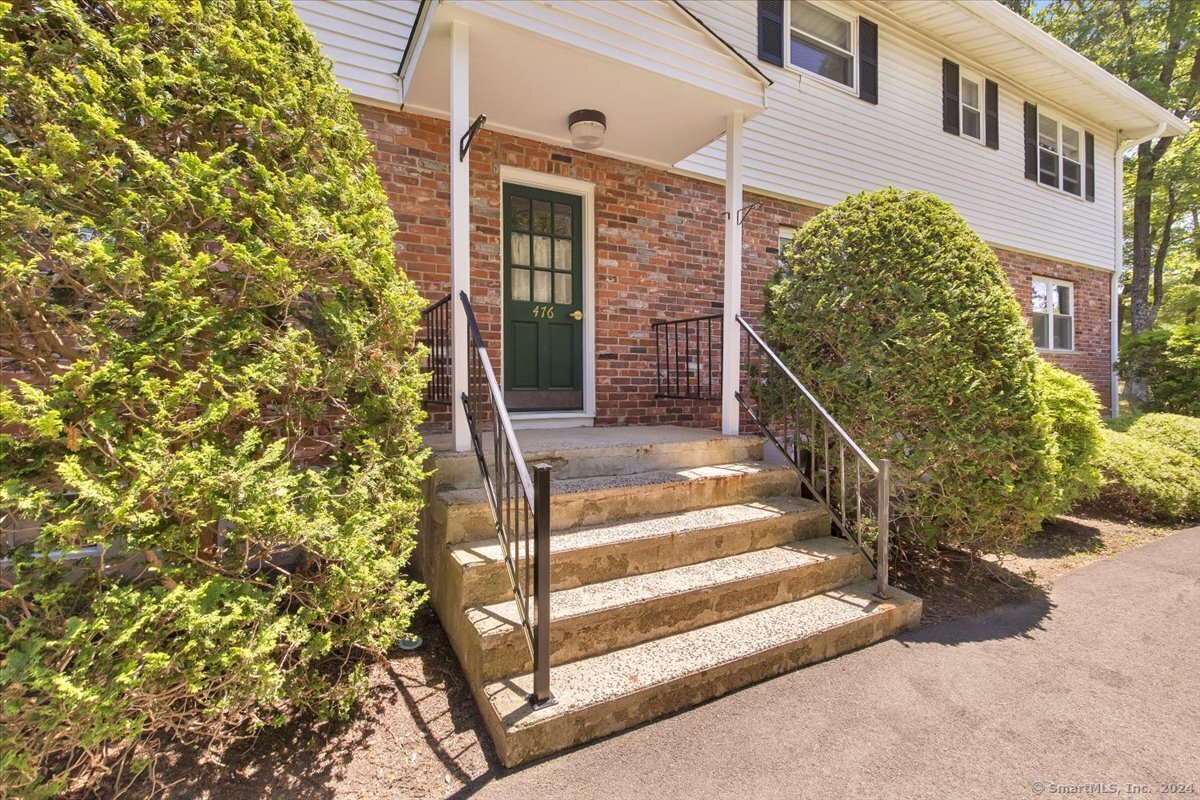 Primary Photo - 476 Oak Ave