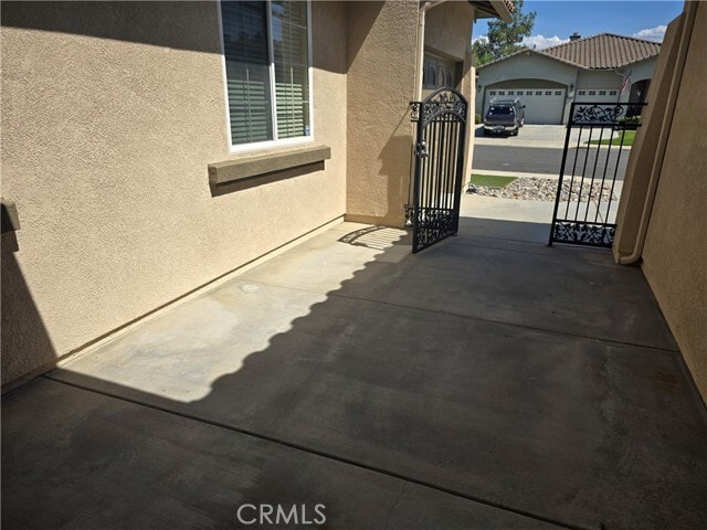Building Photo - 31532 Royal Oaks Dr