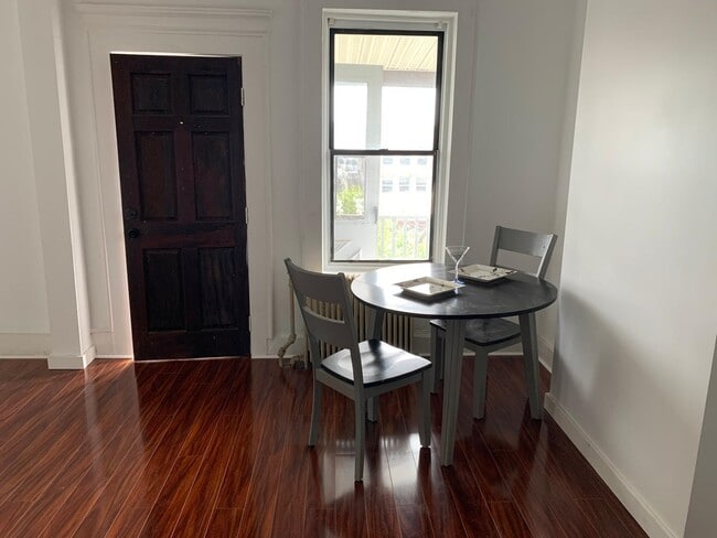 Foto del edificio - 131 64th St