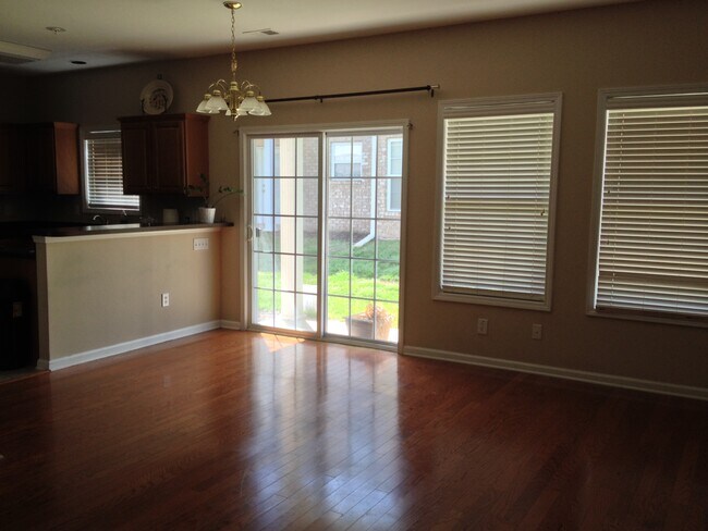 Building Photo - 404 Black Smith Ln