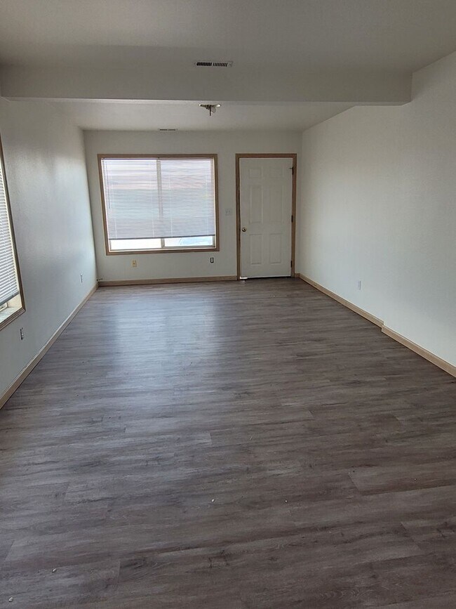 Foto del edificio - 805-805 S C St