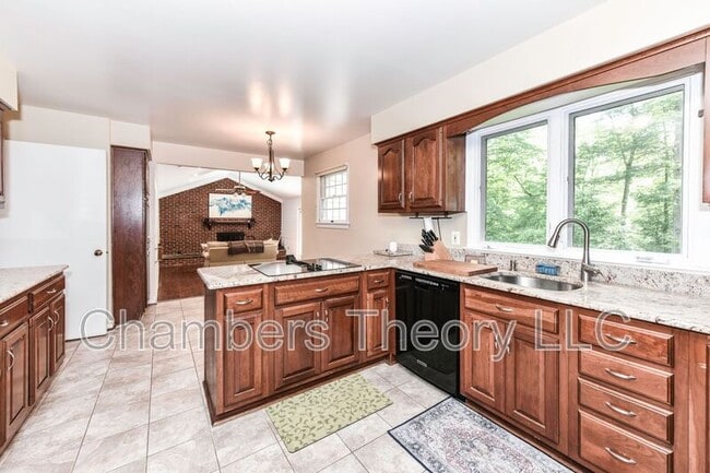 Building Photo - 8504 Shadeway Pl