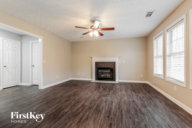 Foto del edificio - 835 Sweet Mill Ln