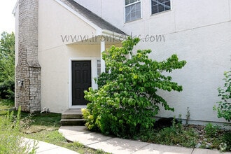 Building Photo - 9219 Boehm Dr