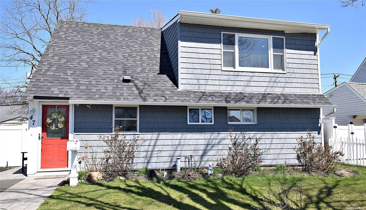 47 Coachman Ln, Levittown, NY 11756 House Rental in Levittown, NY