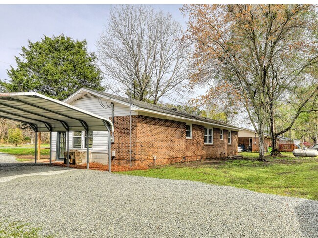 Foto del edificio - 3 bedroom 1 bath home for rent in New Bern