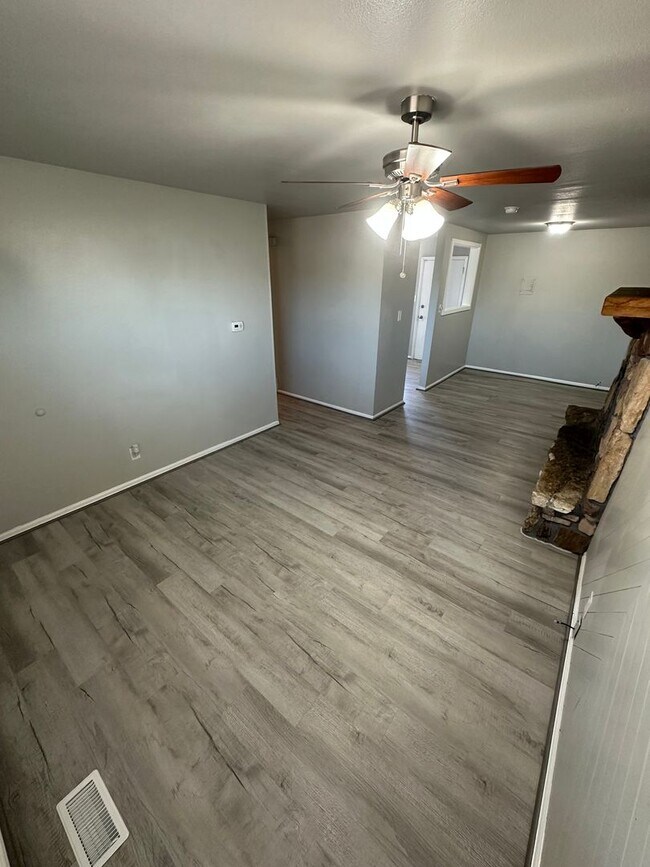 Foto del edificio - Beautiful 3 Bedroom Home for Rent on Chimayo