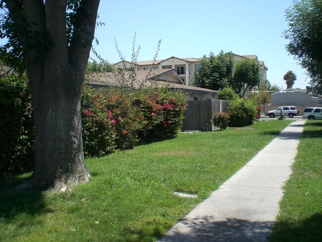 Foto del edificio - 7562 23rd St