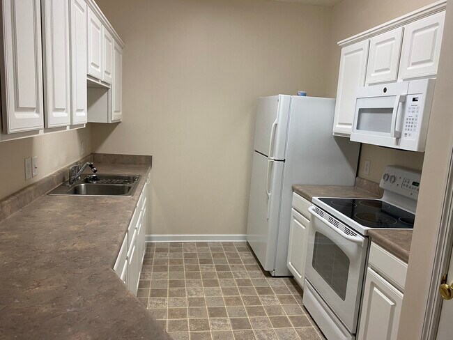 Foto del edificio - 2050 Crossgates Blvd