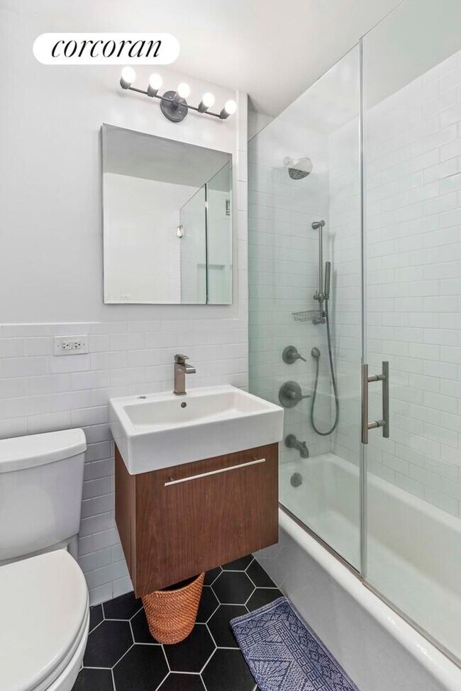 Foto del edificio - 333 E 14th St