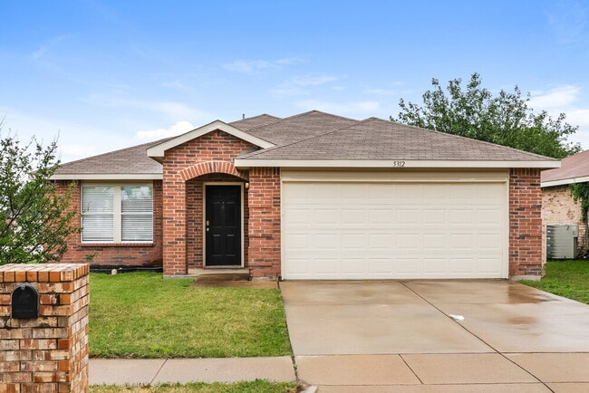 Building Photo - 5312 Newcastle Ln