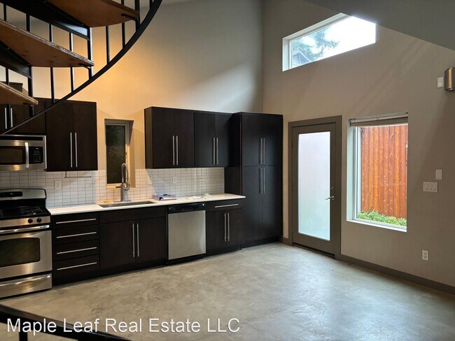 Building Photo - 2 br, 2 bath House - 2415 S Norman St