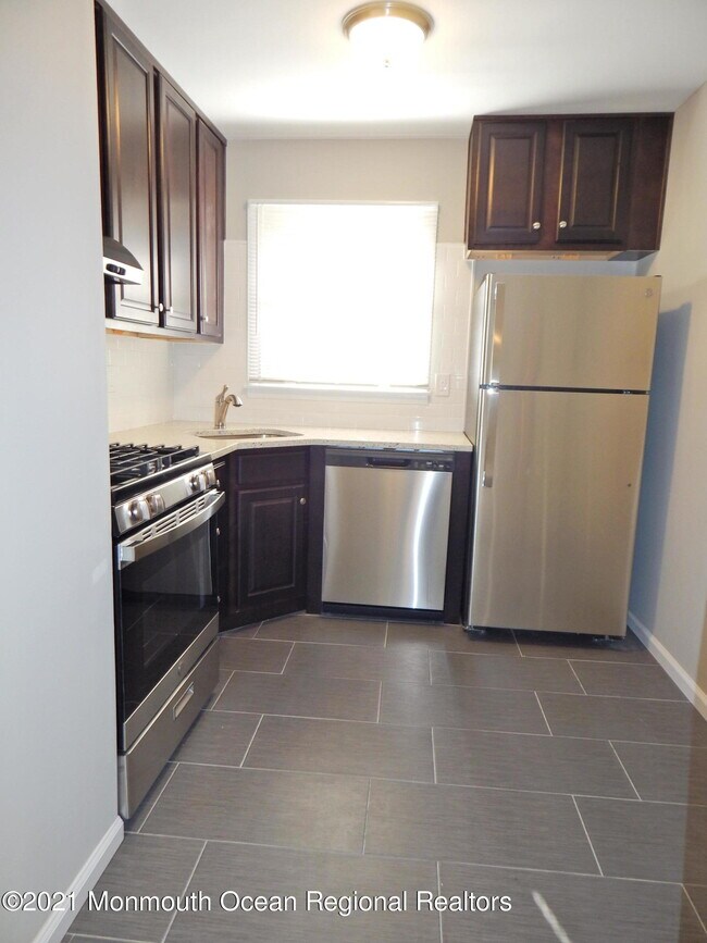3 Ginger Ct, Eatontown, NJ 07724 Condo for Rent in Eatontown, NJ