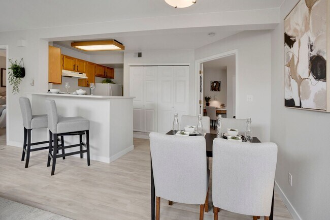 Foto del edificio - Charming 2 bed 1 bath Condo in Centennial!