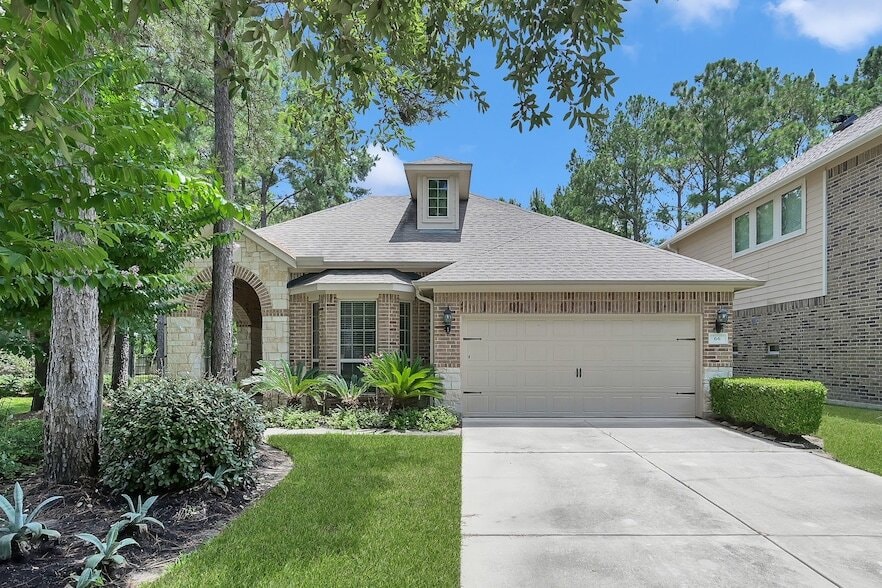 Primary Photo - 66 N Whistling Swan Pl